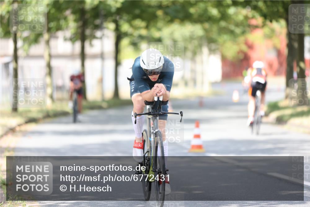 11.08.2024 - GEWOBA Citytriathlon Bremen H.Heesch http://msf.ph/oto/6772431 11.08.2024 11:37:53 Radfahren 751, 804, 856, 898 meine-sportfotos.de