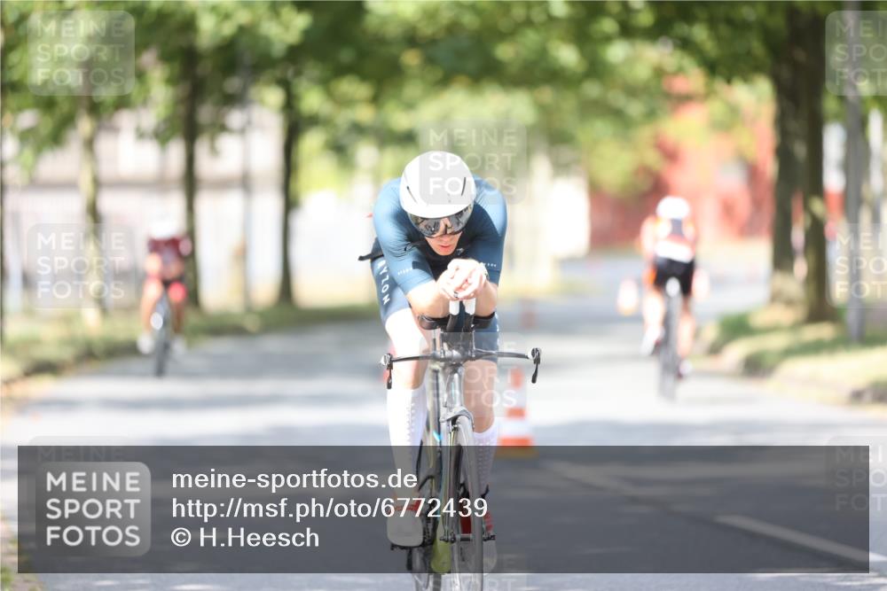 11.08.2024 - GEWOBA Citytriathlon Bremen H.Heesch http://msf.ph/oto/6772439 11.08.2024 11:37:53 Radfahren 751, 804, 856, 898 meine-sportfotos.de