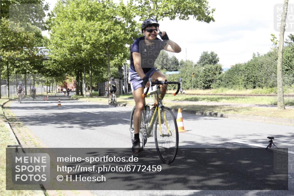 11.08.2024 - GEWOBA Citytriathlon Bremen H.Heesch http://msf.ph/oto/6772459 11.08.2024 13:12:21 Radfahren 231, 242, 272, 319, 347, 350, 351, 363, 372, 381, 390, 414, 425, 435, 510 meine-sportfotos.de