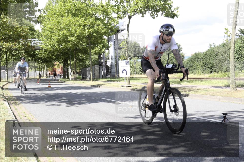 11.08.2024 - GEWOBA Citytriathlon Bremen H.Heesch http://msf.ph/oto/6772464 11.08.2024 13:12:25 Radfahren 242, 272, 310, 319, 347, 350, 351, 363, 368, 372, 390, 414, 425, 434, 435, 510 meine-sportfotos.de