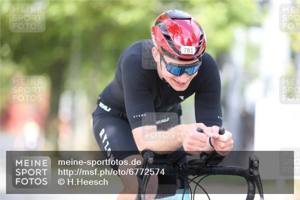 11.08.2024 - GEWOBA Citytriathlon Bremen H.Heesch http://msf.ph/oto/6772574 11.08.2024 11:38:26 Radfahren 781, 791 meine-sportfotos.de