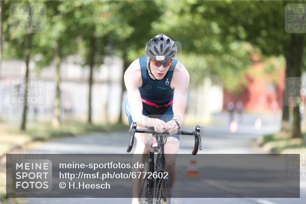 11.08.2024 - GEWOBA Citytriathlon Bremen H.Heesch http://msf.ph/oto/6772602 11.08.2024 11:38:31 Radfahren 769, 781, 791, 824 meine-sportfotos.de