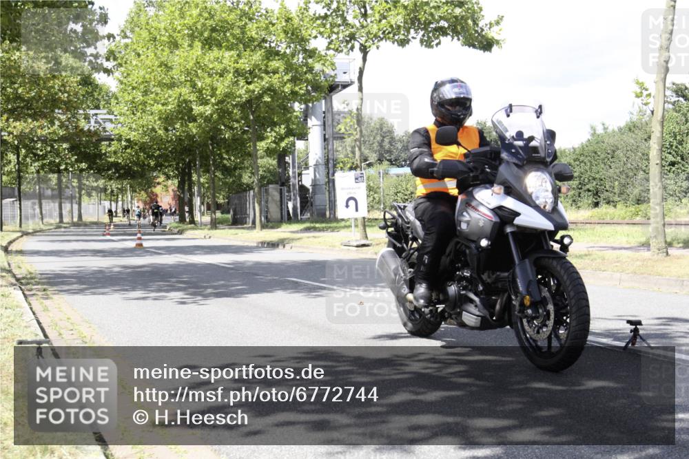 11.08.2024 - GEWOBA Citytriathlon Bremen H.Heesch http://msf.ph/oto/6772744 11.08.2024 13:16:38 Radfahren 365, 409, 420, 444, 466, 544, 564, 618 meine-sportfotos.de