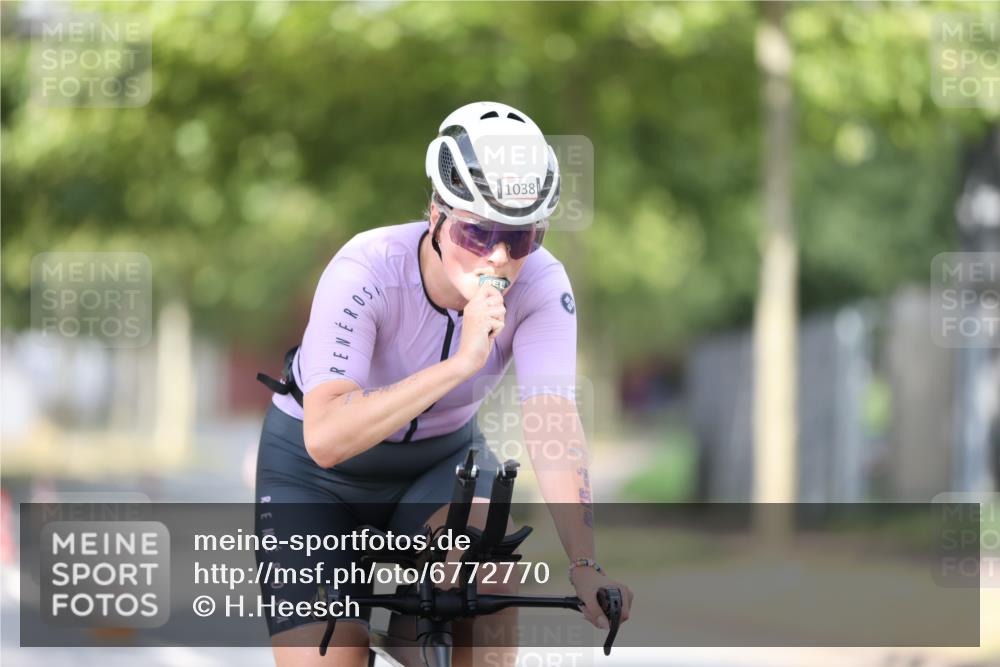 11.08.2024 - GEWOBA Citytriathlon Bremen H.Heesch http://msf.ph/oto/6772770 11.08.2024 11:38:45 Radfahren 769, 824, 1038 meine-sportfotos.de