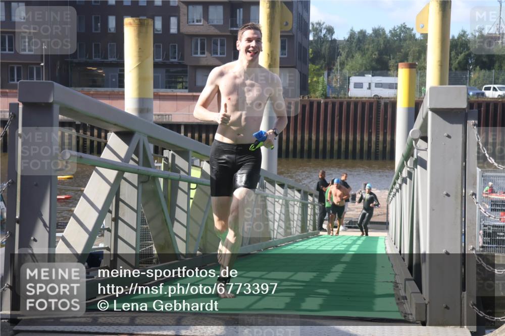 11.08.2024 - GEWOBA Citytriathlon Bremen Lena Gebhardt http://msf.ph/oto/6773397 11.08.2024 10:08:03 Schwimmen 3, 7, 75, 79, 82, 87, 96, 106 meine-sportfotos.de