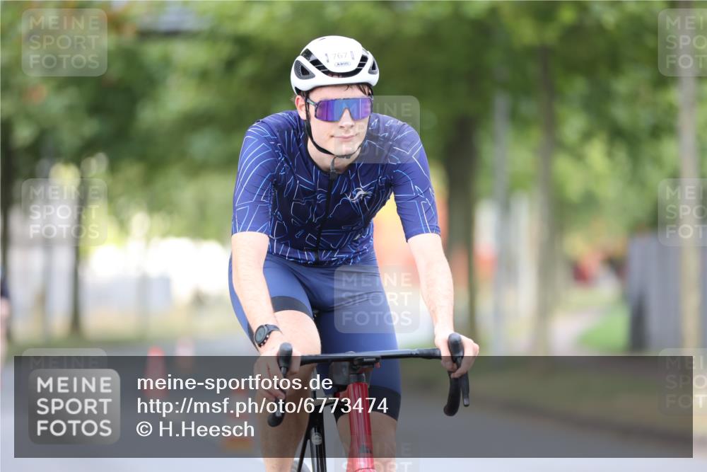 11.08.2024 - GEWOBA Citytriathlon Bremen H.Heesch http://msf.ph/oto/6773474 11.08.2024 11:40:29 Radfahren 754, 767, 772 meine-sportfotos.de