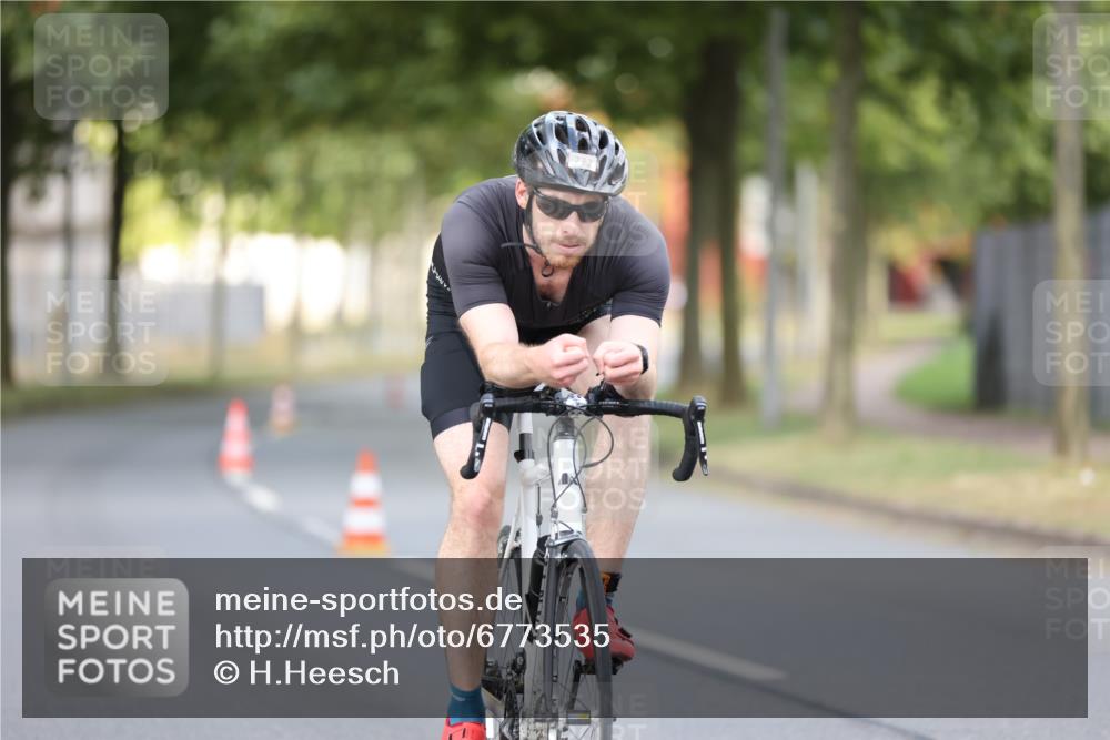 11.08.2024 - GEWOBA Citytriathlon Bremen H.Heesch http://msf.ph/oto/6773535 11.08.2024 11:40:32 Radfahren 754, 767, 772 meine-sportfotos.de