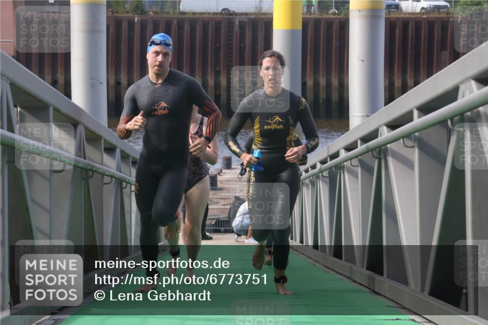 11.08.2024 - GEWOBA Citytriathlon Bremen Lena Gebhardt http://msf.ph/oto/6773751 11.08.2024 10:09:30 Schwimmen 9, 20, 27, 42, 45, 48, 52, 57, 58, 62, 69, 78, 99 meine-sportfotos.de