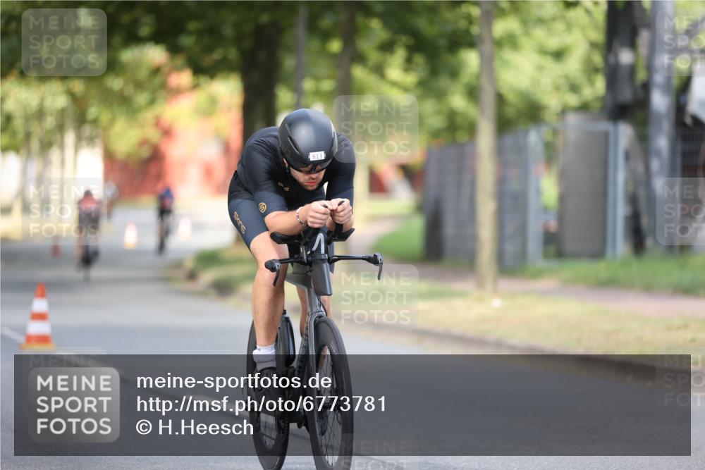 11.08.2024 - GEWOBA Citytriathlon Bremen H.Heesch http://msf.ph/oto/6773781 11.08.2024 11:40:51 Radfahren 771 meine-sportfotos.de