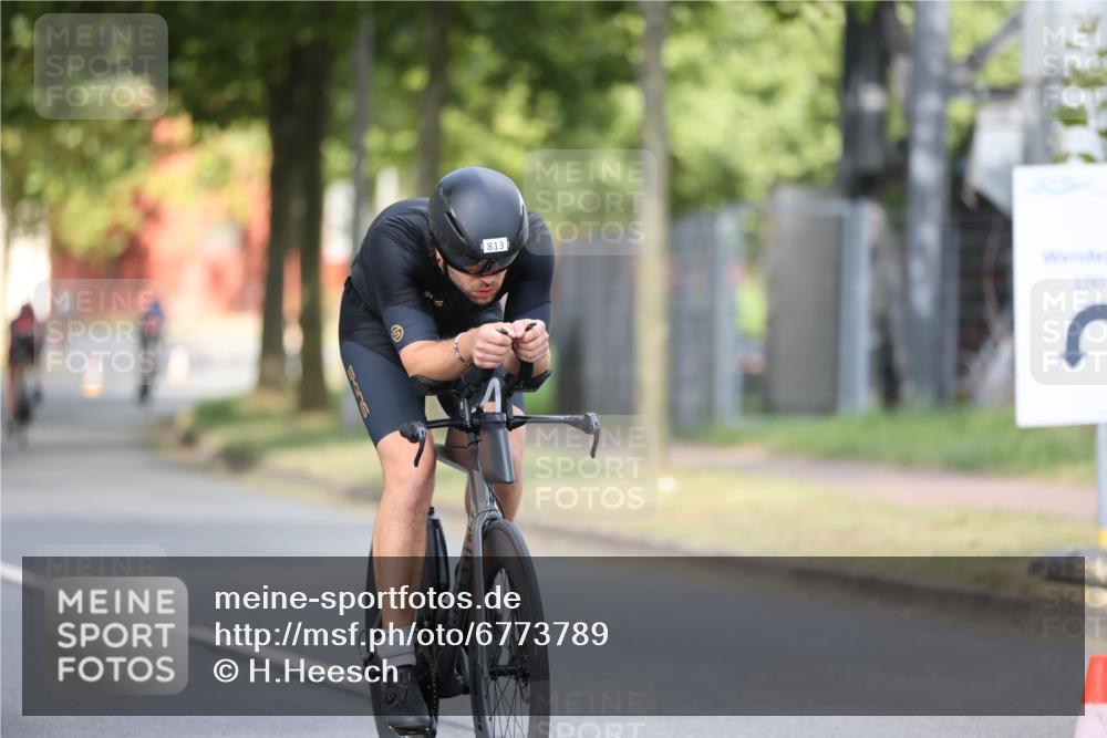 11.08.2024 - GEWOBA Citytriathlon Bremen H.Heesch http://msf.ph/oto/6773789 11.08.2024 11:40:52 Radfahren 771, 995 meine-sportfotos.de