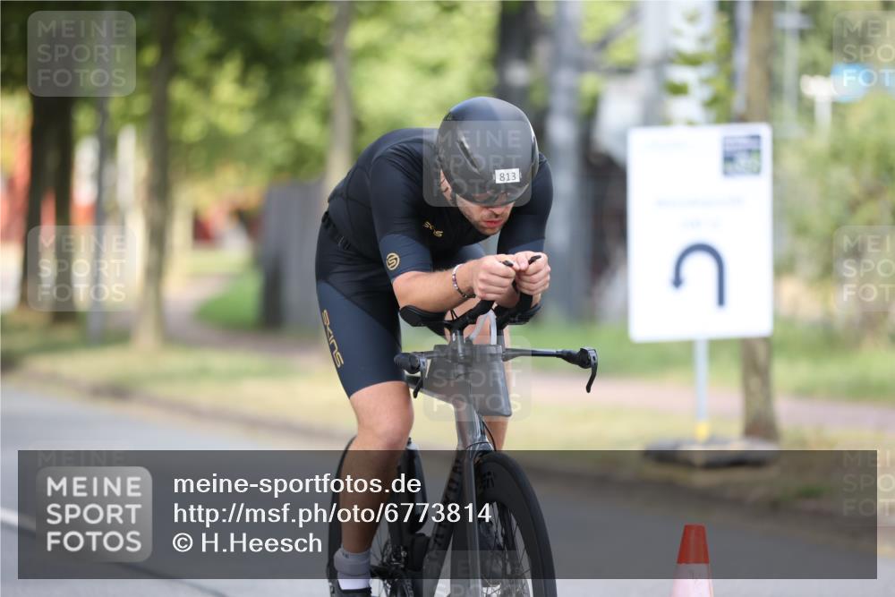 11.08.2024 - GEWOBA Citytriathlon Bremen H.Heesch http://msf.ph/oto/6773814 11.08.2024 11:40:52 Radfahren 771, 995 meine-sportfotos.de
