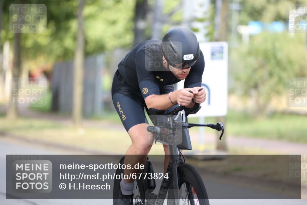 11.08.2024 - GEWOBA Citytriathlon Bremen H.Heesch http://msf.ph/oto/6773824 11.08.2024 11:40:52 Radfahren 771, 995 meine-sportfotos.de