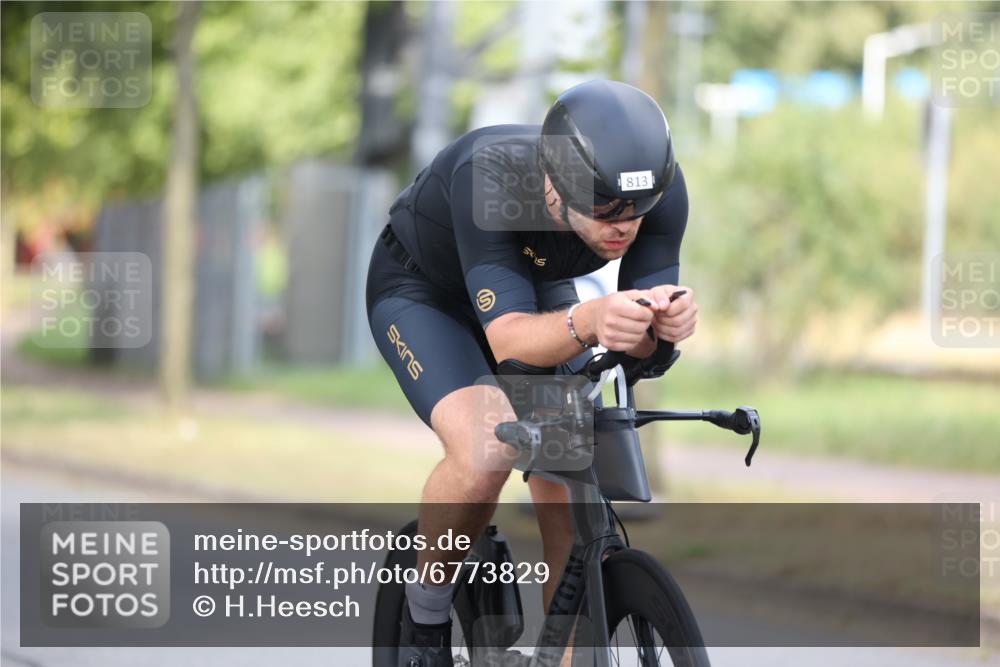 11.08.2024 - GEWOBA Citytriathlon Bremen H.Heesch http://msf.ph/oto/6773829 11.08.2024 11:40:52 Radfahren 771, 995 meine-sportfotos.de
