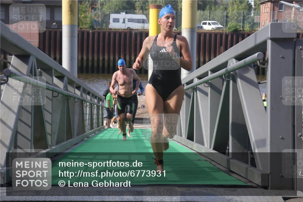 11.08.2024 - GEWOBA Citytriathlon Bremen Lena Gebhardt http://msf.ph/oto/6773931 11.08.2024 10:09:50 Schwimmen 4, 9, 11, 16, 27, 31, 78, 83, 99, 109 meine-sportfotos.de