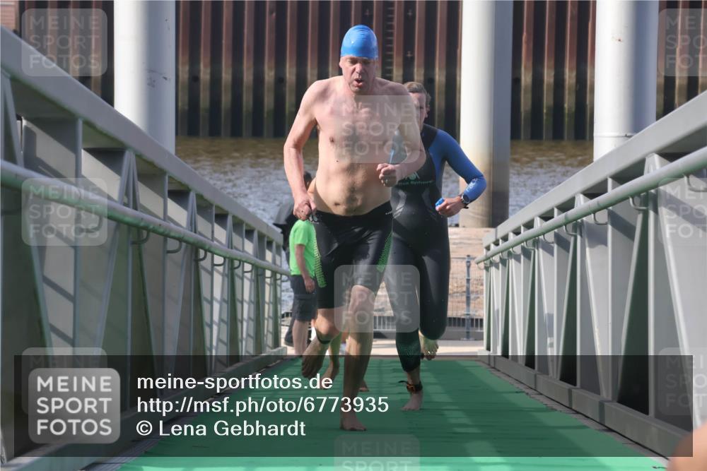 11.08.2024 - GEWOBA Citytriathlon Bremen Lena Gebhardt http://msf.ph/oto/6773935 11.08.2024 10:09:51 Schwimmen 4, 9, 11, 16, 27, 31, 83, 99, 109 meine-sportfotos.de