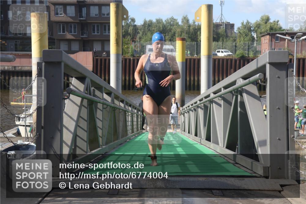 11.08.2024 - GEWOBA Citytriathlon Bremen Lena Gebhardt http://msf.ph/oto/6774004 11.08.2024 10:09:57 Schwimmen 11, 16, 31, 55, 64, 83, 102, 109 meine-sportfotos.de