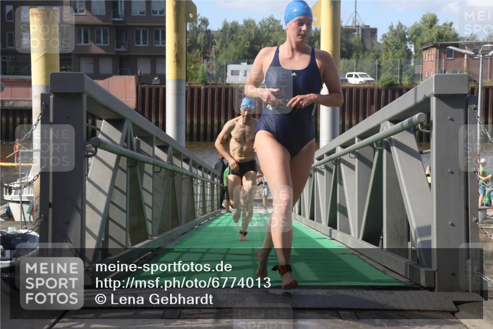 11.08.2024 - GEWOBA Citytriathlon Bremen Lena Gebhardt http://msf.ph/oto/6774013 11.08.2024 10:09:58 Schwimmen 11, 16, 31, 55, 64, 83, 102, 109 meine-sportfotos.de