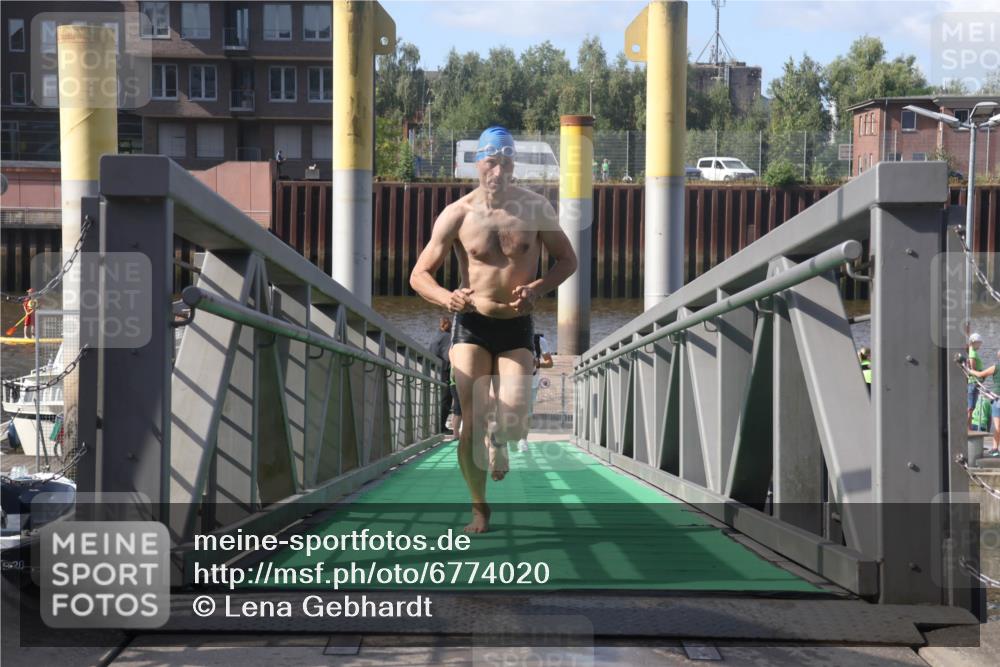 11.08.2024 - GEWOBA Citytriathlon Bremen Lena Gebhardt http://msf.ph/oto/6774020 11.08.2024 10:09:59 Schwimmen 11, 16, 31, 50, 55, 64, 83, 102, 109 meine-sportfotos.de