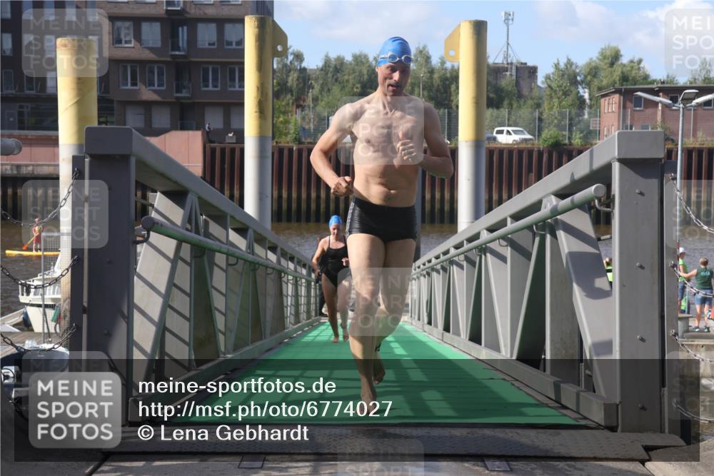 11.08.2024 - GEWOBA Citytriathlon Bremen Lena Gebhardt http://msf.ph/oto/6774027 11.08.2024 10:09:59 Schwimmen 11, 16, 31, 50, 55, 64, 83, 102, 109 meine-sportfotos.de
