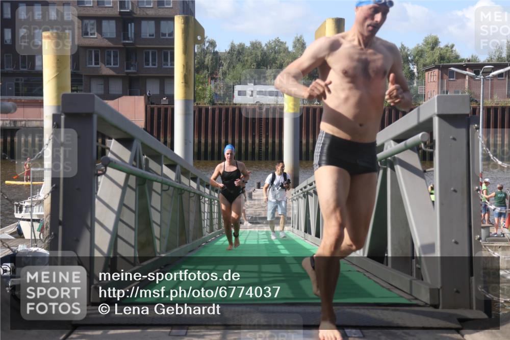 11.08.2024 - GEWOBA Citytriathlon Bremen Lena Gebhardt http://msf.ph/oto/6774037 11.08.2024 10:10:00 Schwimmen 11, 16, 31, 50, 55, 64, 83, 102 meine-sportfotos.de