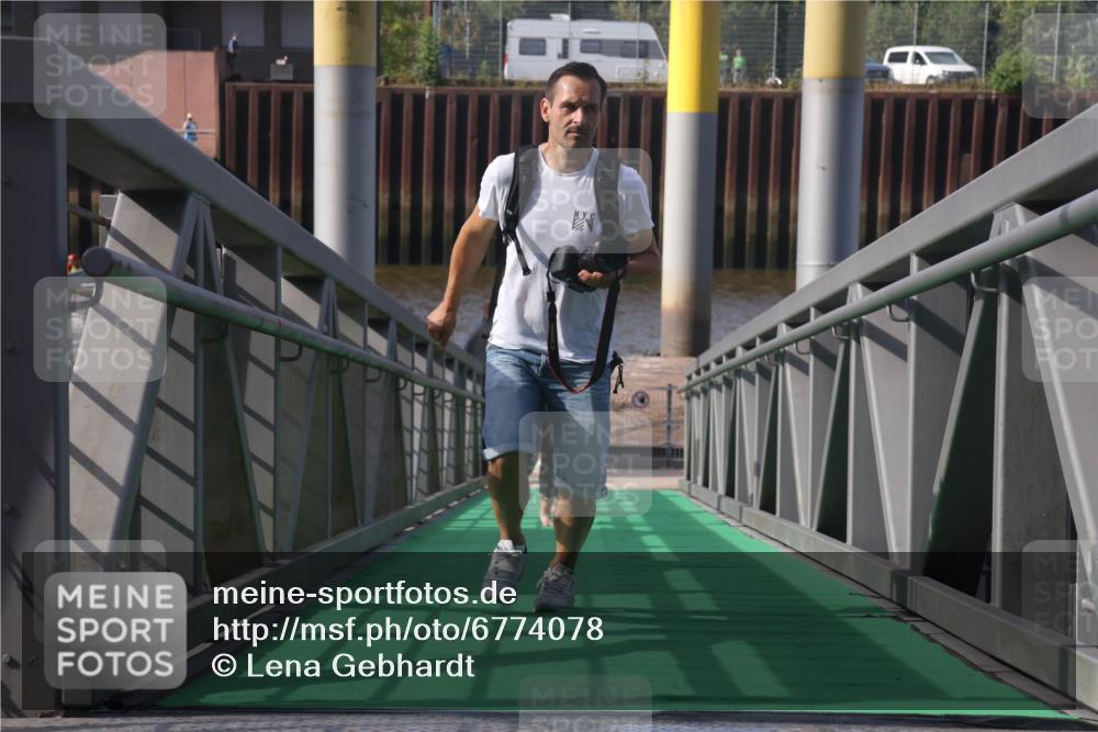 11.08.2024 - GEWOBA Citytriathlon Bremen Lena Gebhardt http://msf.ph/oto/6774078 11.08.2024 10:10:05 Schwimmen 16, 31, 50, 55, 64, 83, 102 meine-sportfotos.de