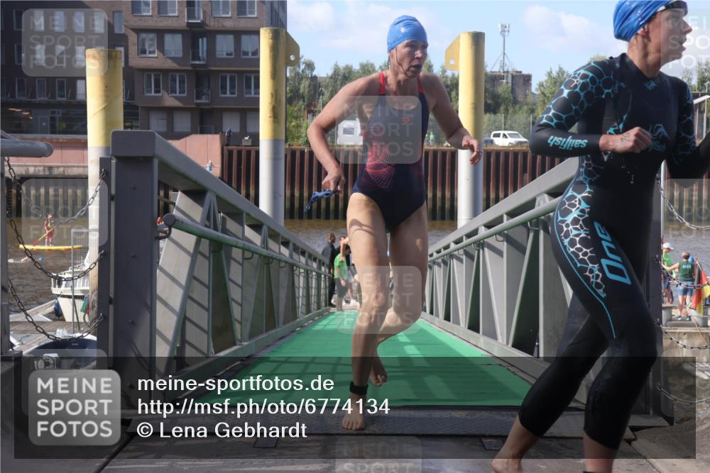 11.08.2024 - GEWOBA Citytriathlon Bremen Lena Gebhardt http://msf.ph/oto/6774134 11.08.2024 10:10:09 Schwimmen 31, 50, 55, 64, 83, 102 meine-sportfotos.de