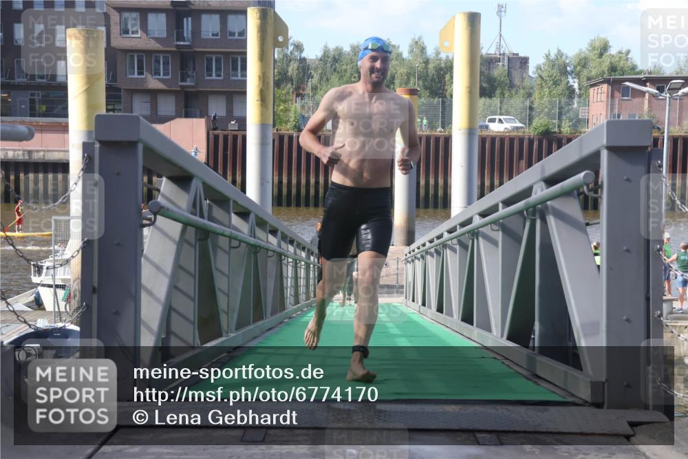 11.08.2024 - GEWOBA Citytriathlon Bremen Lena Gebhardt http://msf.ph/oto/6774170 11.08.2024 10:10:13 Schwimmen 22, 29, 50, 55, 64, 83, 102 meine-sportfotos.de