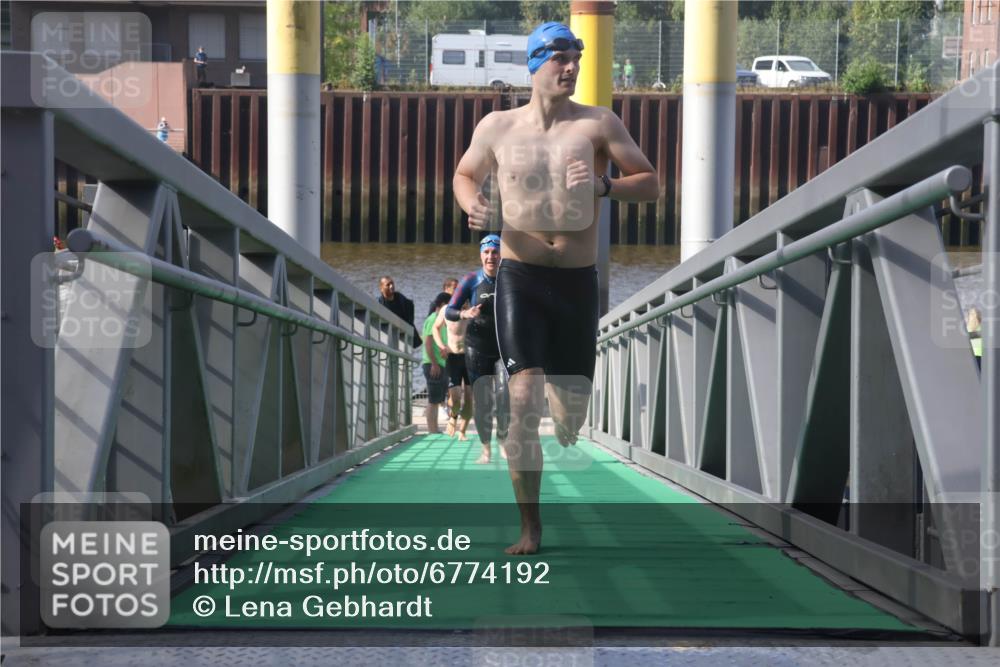11.08.2024 - GEWOBA Citytriathlon Bremen Lena Gebhardt http://msf.ph/oto/6774192 11.08.2024 10:10:16 Schwimmen 22, 29, 50, 55, 64, 102 meine-sportfotos.de