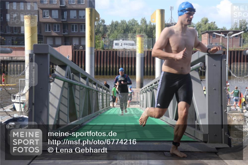 11.08.2024 - GEWOBA Citytriathlon Bremen Lena Gebhardt http://msf.ph/oto/6774216 11.08.2024 10:10:17 Schwimmen 22, 29, 50, 55, 64, 102, 116 meine-sportfotos.de