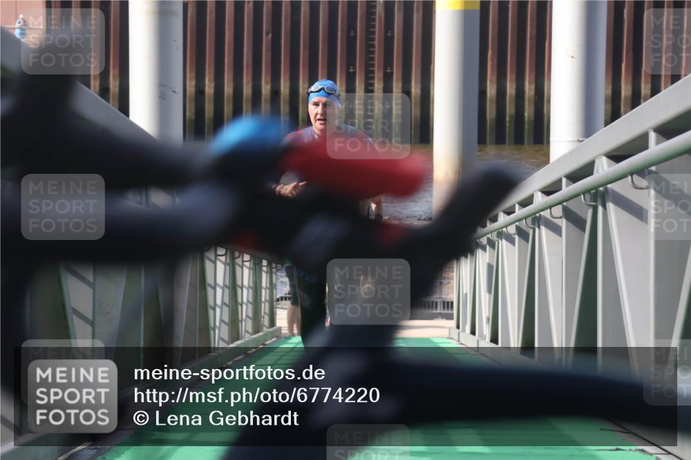 11.08.2024 - GEWOBA Citytriathlon Bremen Lena Gebhardt http://msf.ph/oto/6774220 11.08.2024 10:10:18 Schwimmen 22, 29, 50, 102, 116 meine-sportfotos.de