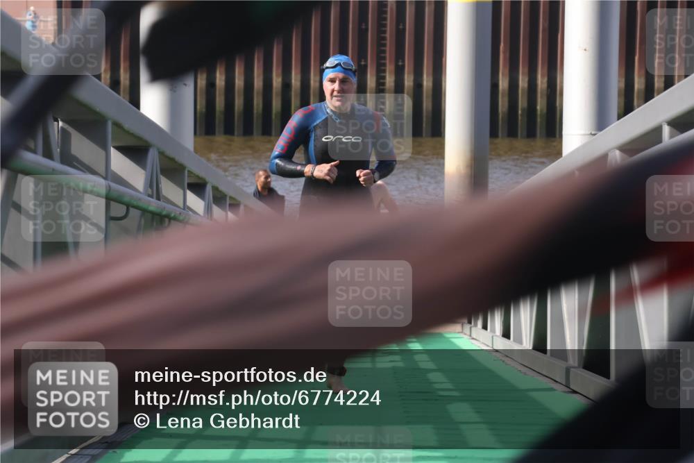 11.08.2024 - GEWOBA Citytriathlon Bremen Lena Gebhardt http://msf.ph/oto/6774224 11.08.2024 10:10:18 Schwimmen 22, 29, 50, 102, 116 meine-sportfotos.de