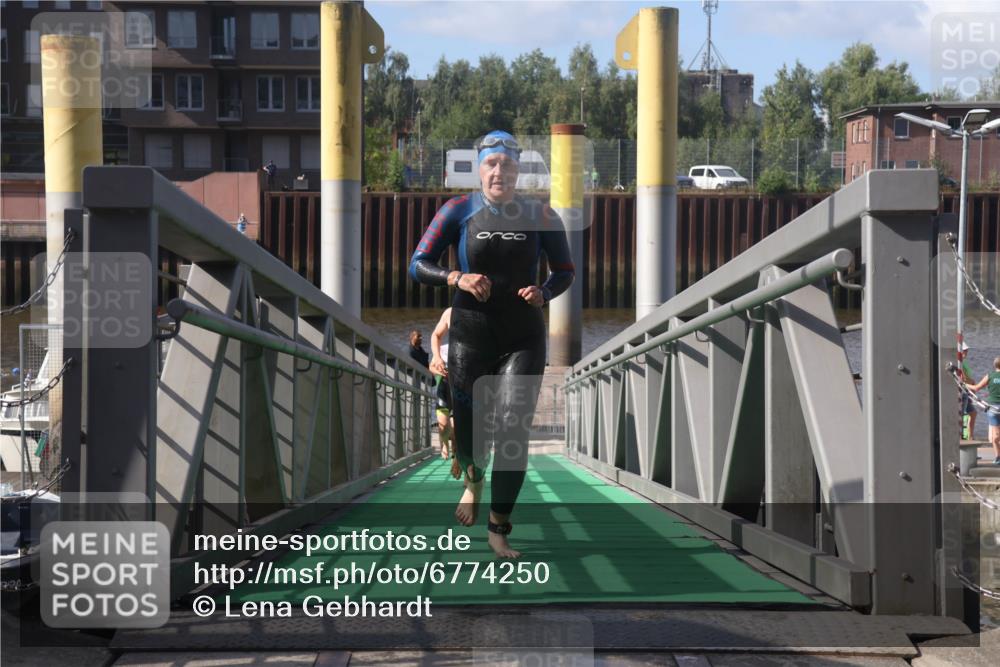 11.08.2024 - GEWOBA Citytriathlon Bremen Lena Gebhardt http://msf.ph/oto/6774250 11.08.2024 10:10:20 Schwimmen 22, 29, 50, 102, 116 meine-sportfotos.de