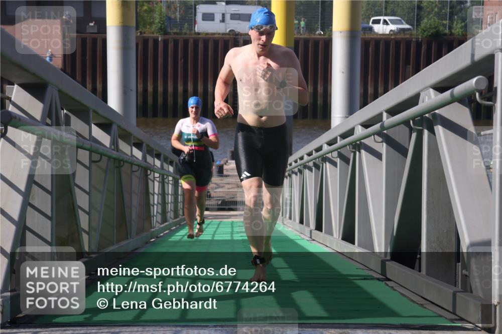 11.08.2024 - GEWOBA Citytriathlon Bremen Lena Gebhardt http://msf.ph/oto/6774264 11.08.2024 10:10:22 Schwimmen 22, 29, 50, 116 meine-sportfotos.de