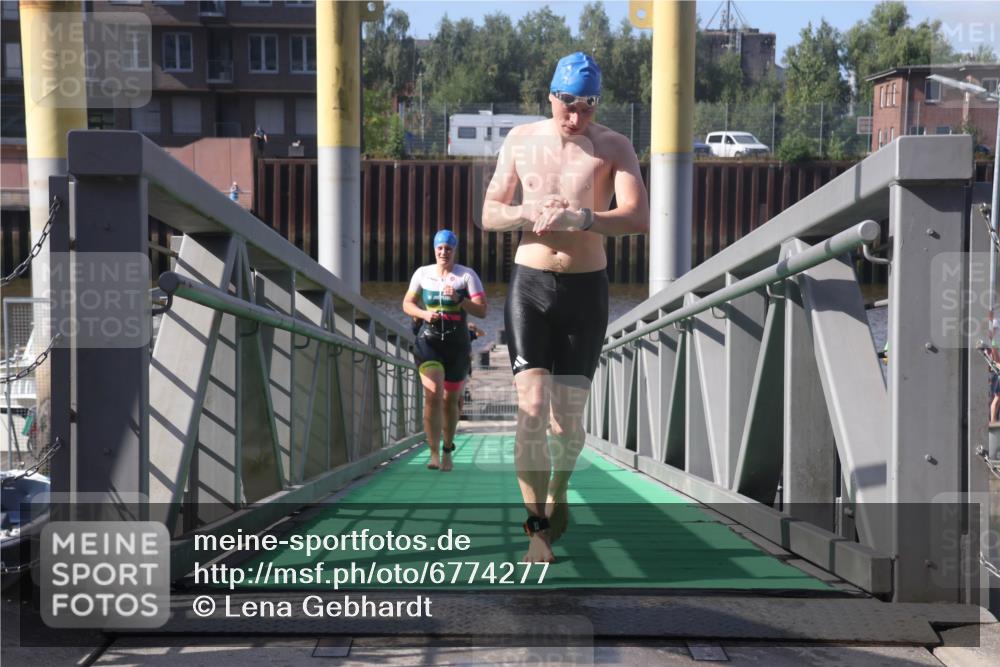 11.08.2024 - GEWOBA Citytriathlon Bremen Lena Gebhardt http://msf.ph/oto/6774277 11.08.2024 10:10:23 Schwimmen 22, 29, 50, 116 meine-sportfotos.de