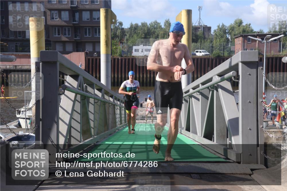 11.08.2024 - GEWOBA Citytriathlon Bremen Lena Gebhardt http://msf.ph/oto/6774286 11.08.2024 10:10:24 Schwimmen 22, 29, 50, 116 meine-sportfotos.de