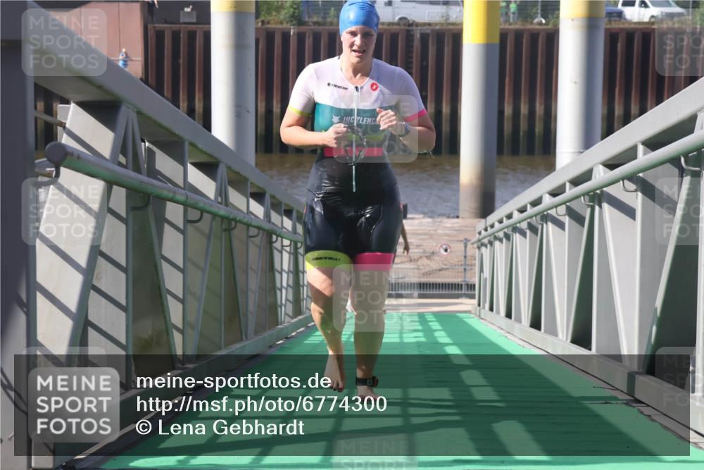 11.08.2024 - GEWOBA Citytriathlon Bremen Lena Gebhardt http://msf.ph/oto/6774300 11.08.2024 10:10:25 Schwimmen 22, 29, 51, 116 meine-sportfotos.de