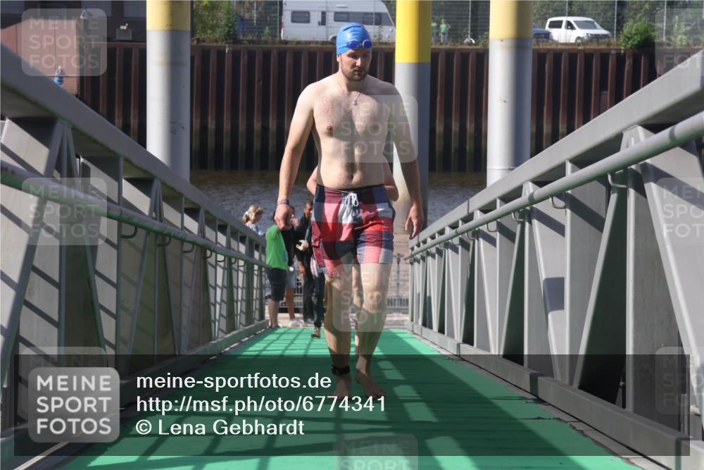 11.08.2024 - GEWOBA Citytriathlon Bremen Lena Gebhardt http://msf.ph/oto/6774341 11.08.2024 10:10:35 Schwimmen 22, 29, 30, 47, 51, 116 meine-sportfotos.de
