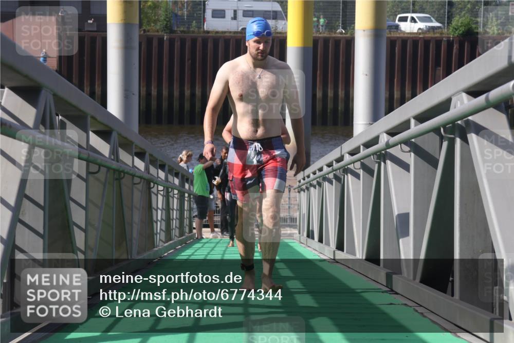 11.08.2024 - GEWOBA Citytriathlon Bremen Lena Gebhardt http://msf.ph/oto/6774344 11.08.2024 10:10:35 Schwimmen 22, 29, 30, 47, 51, 116 meine-sportfotos.de