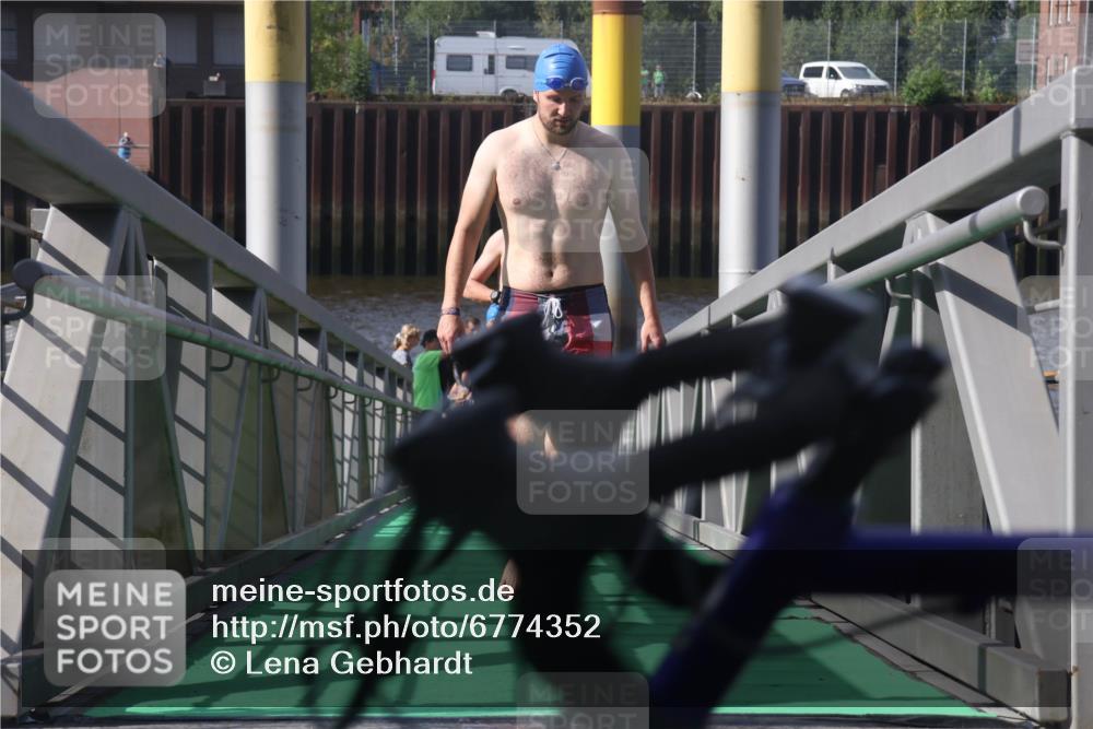 11.08.2024 - GEWOBA Citytriathlon Bremen Lena Gebhardt http://msf.ph/oto/6774352 11.08.2024 10:10:35 Schwimmen 22, 29, 30, 47, 51, 116 meine-sportfotos.de