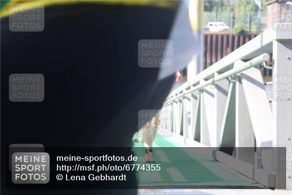 11.08.2024 - GEWOBA Citytriathlon Bremen Lena Gebhardt http://msf.ph/oto/6774355 11.08.2024 10:10:36 Schwimmen 22, 29, 30, 47, 51, 116 meine-sportfotos.de