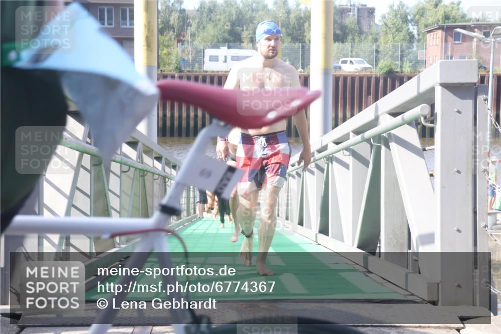 11.08.2024 - GEWOBA Citytriathlon Bremen Lena Gebhardt http://msf.ph/oto/6774367 11.08.2024 10:10:36 Schwimmen 22, 29, 30, 47, 51, 116 meine-sportfotos.de