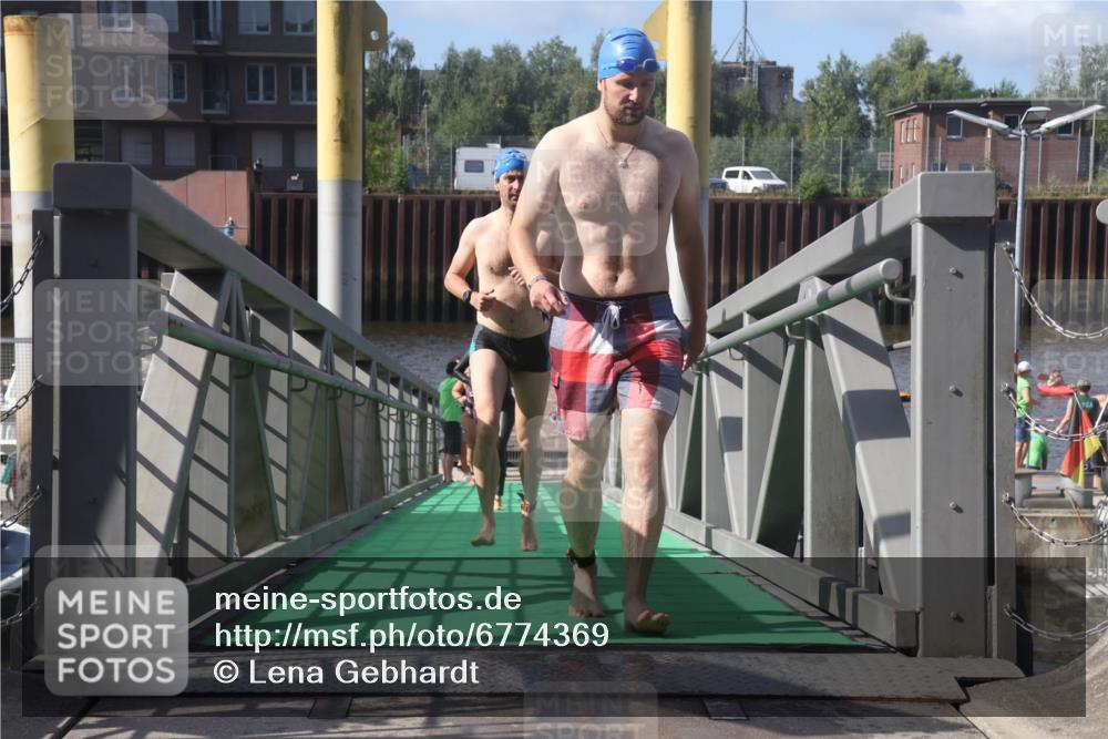 11.08.2024 - GEWOBA Citytriathlon Bremen Lena Gebhardt http://msf.ph/oto/6774369 11.08.2024 10:10:37 Schwimmen 22, 30, 47, 51, 116 meine-sportfotos.de
