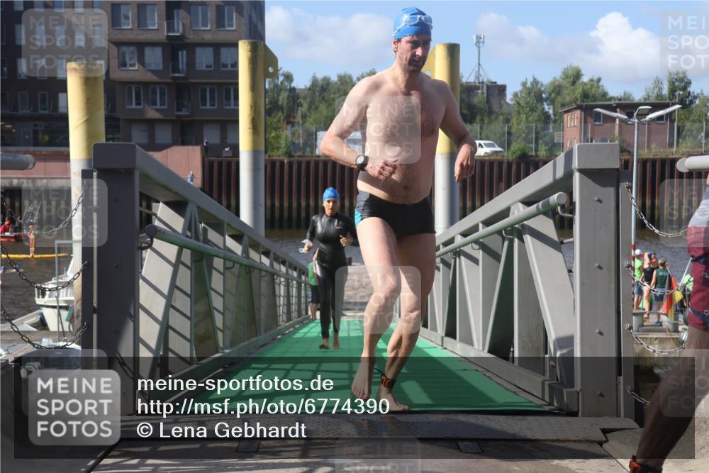 11.08.2024 - GEWOBA Citytriathlon Bremen Lena Gebhardt http://msf.ph/oto/6774390 11.08.2024 10:10:39 Schwimmen 6, 30, 47, 51, 116 meine-sportfotos.de