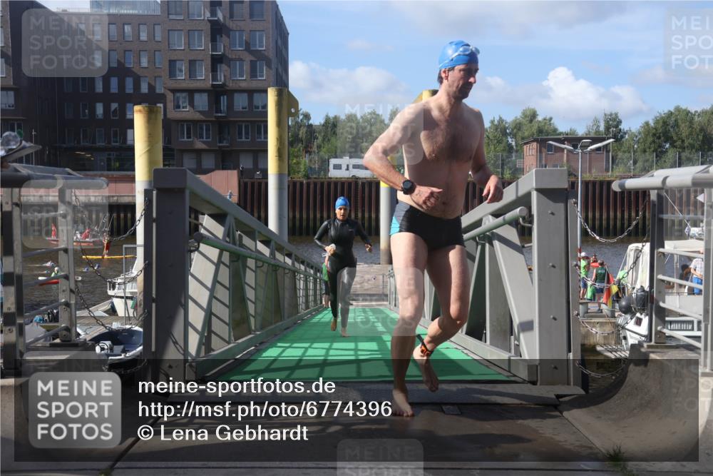 11.08.2024 - GEWOBA Citytriathlon Bremen Lena Gebhardt http://msf.ph/oto/6774396 11.08.2024 10:10:40 Schwimmen 6, 30, 47, 51, 116 meine-sportfotos.de
