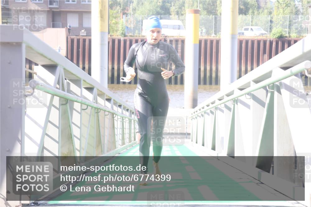 11.08.2024 - GEWOBA Citytriathlon Bremen Lena Gebhardt http://msf.ph/oto/6774399 11.08.2024 10:10:41 Schwimmen 6, 30, 47, 51, 116 meine-sportfotos.de