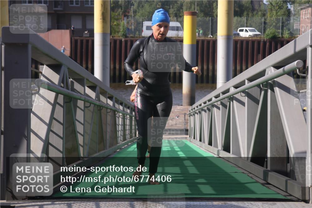 11.08.2024 - GEWOBA Citytriathlon Bremen Lena Gebhardt http://msf.ph/oto/6774406 11.08.2024 10:10:41 Schwimmen 6, 30, 47, 51, 116 meine-sportfotos.de