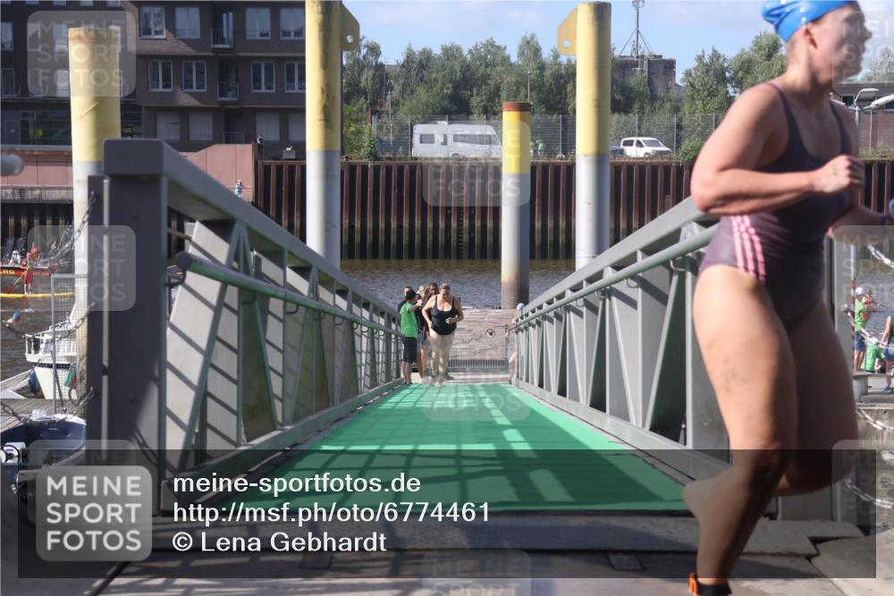 11.08.2024 - GEWOBA Citytriathlon Bremen Lena Gebhardt http://msf.ph/oto/6774461 11.08.2024 10:10:45 Schwimmen 6, 30, 47, 51 meine-sportfotos.de