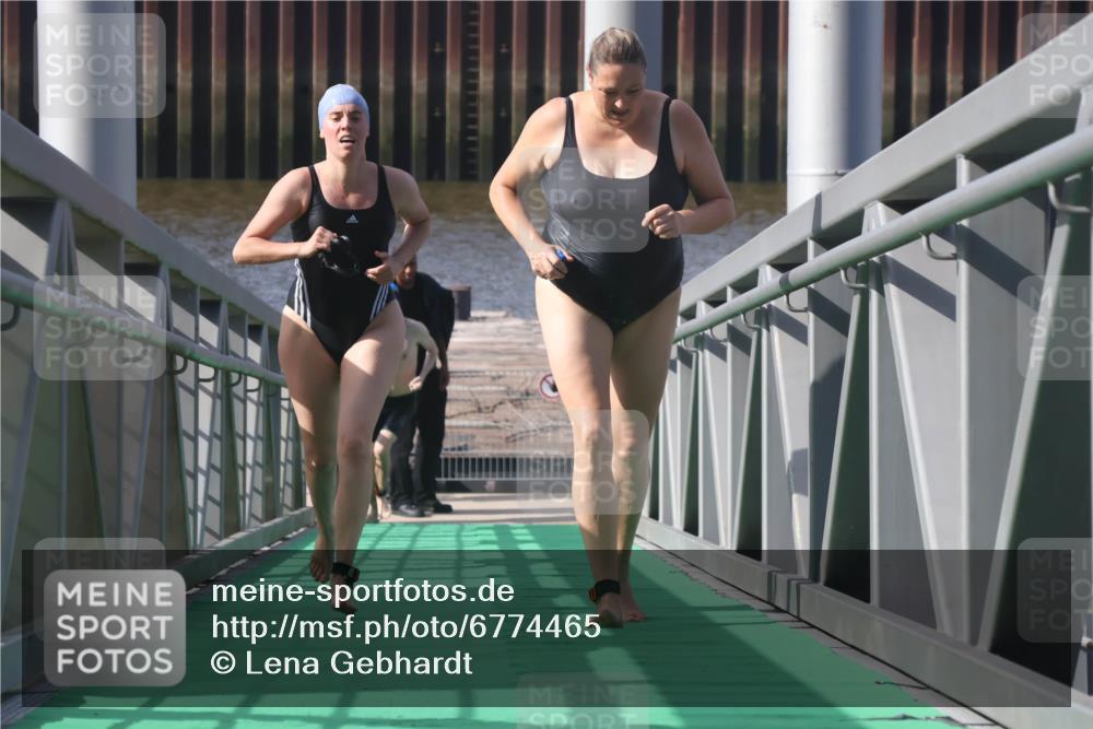 11.08.2024 - GEWOBA Citytriathlon Bremen Lena Gebhardt http://msf.ph/oto/6774465 11.08.2024 10:10:52 Schwimmen 5, 6, 23, 30, 47, 70 meine-sportfotos.de