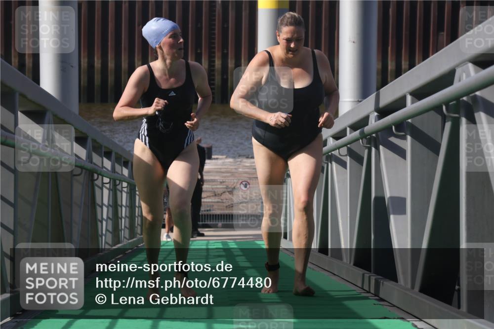 11.08.2024 - GEWOBA Citytriathlon Bremen Lena Gebhardt http://msf.ph/oto/6774480 11.08.2024 10:10:53 Schwimmen 5, 6, 23, 30, 47, 70 meine-sportfotos.de