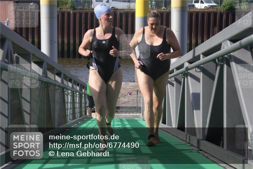 11.08.2024 - GEWOBA Citytriathlon Bremen Lena Gebhardt http://msf.ph/oto/6774490 11.08.2024 10:10:53 Schwimmen 5, 6, 23, 30, 47, 70 meine-sportfotos.de